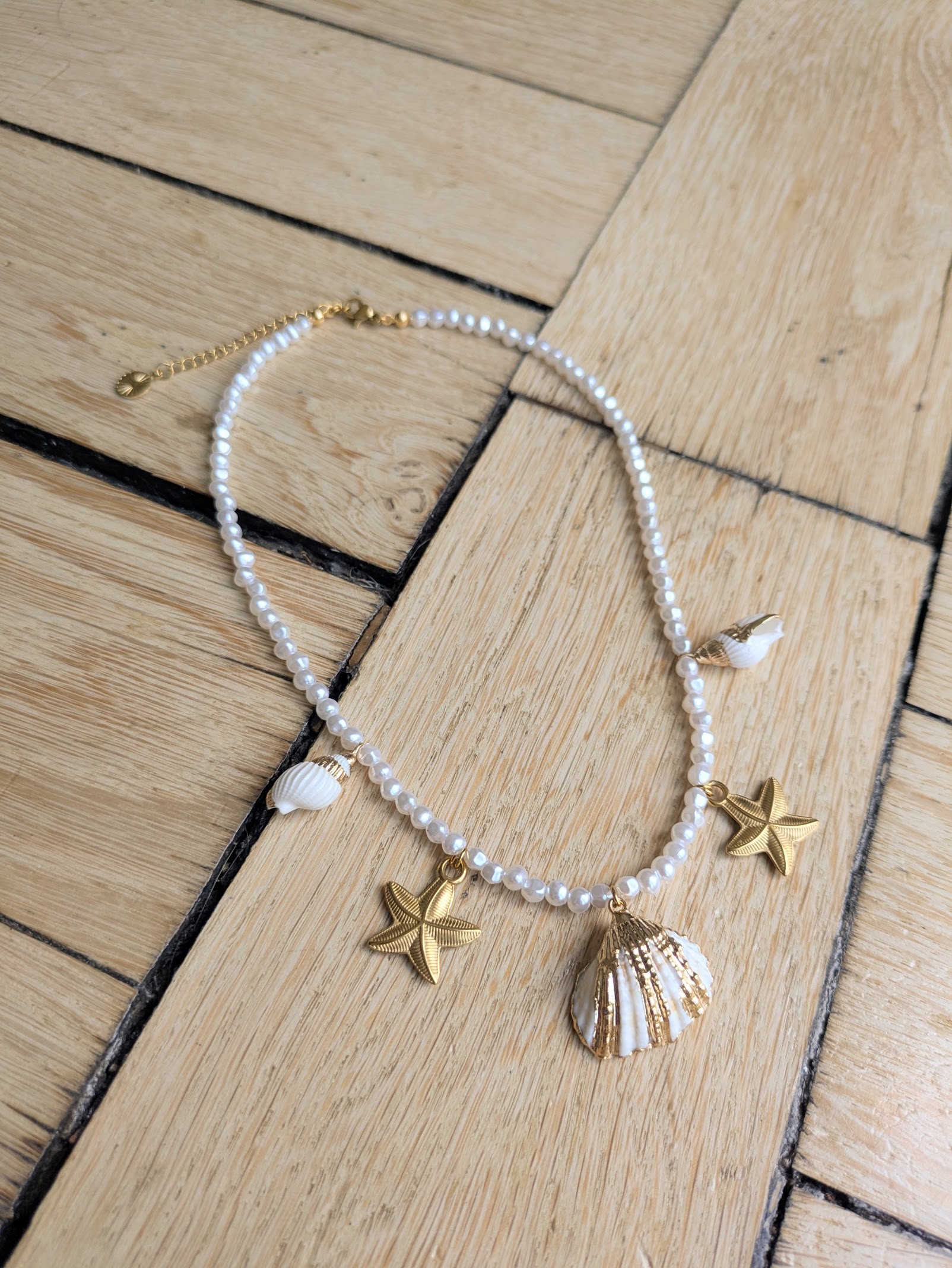 Collier CELINE 28€