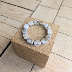 Bracelet DEBORAH beige 12€