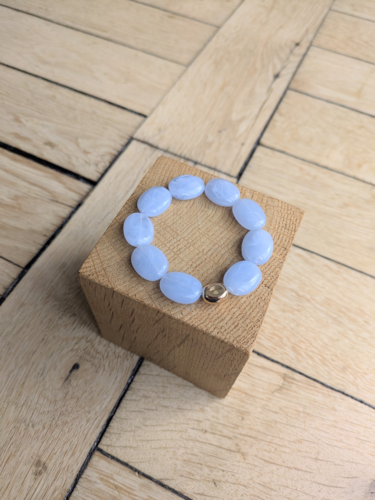 Bracelet DANIELLE bleu ciel 12€